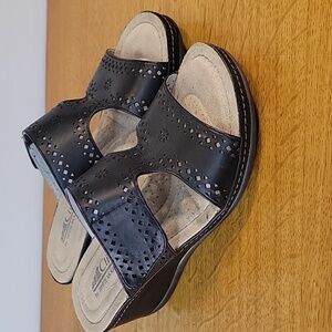 Cliffs By White Mountain Black Wedge Slip On Sandal Shoes Size 7 M